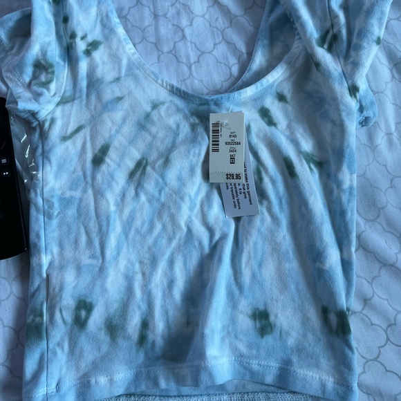 NEW XS Aero crop top - Picture 1 of 4